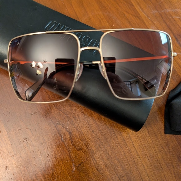 Moschino Glasses 🕶️ Brand New - Picture 12 of 13